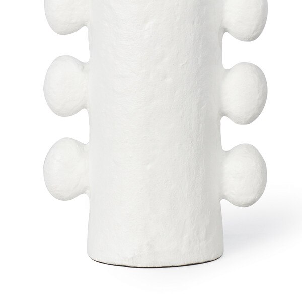 white base of regina andrew metal table lamp